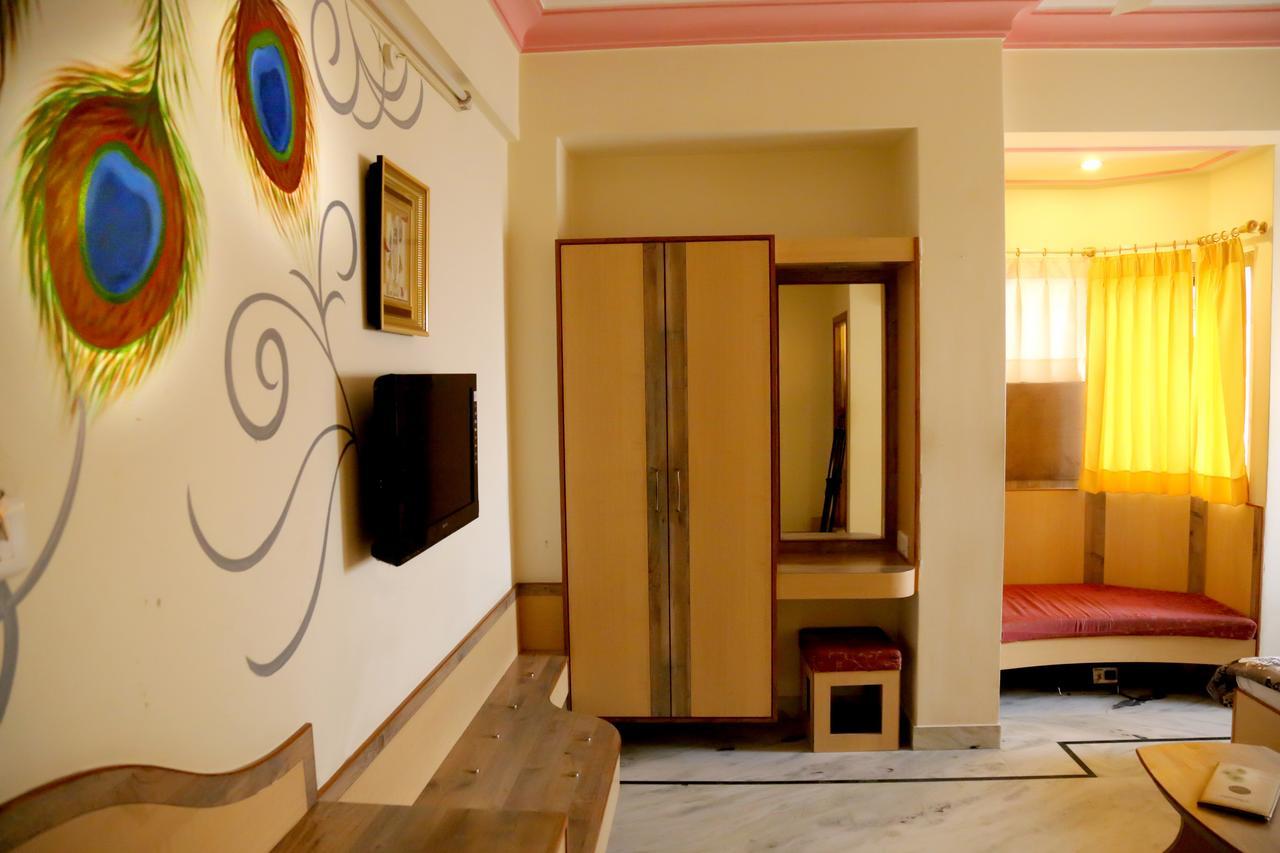 Hotel Vrinda Натгдвара Екстер'єр фото